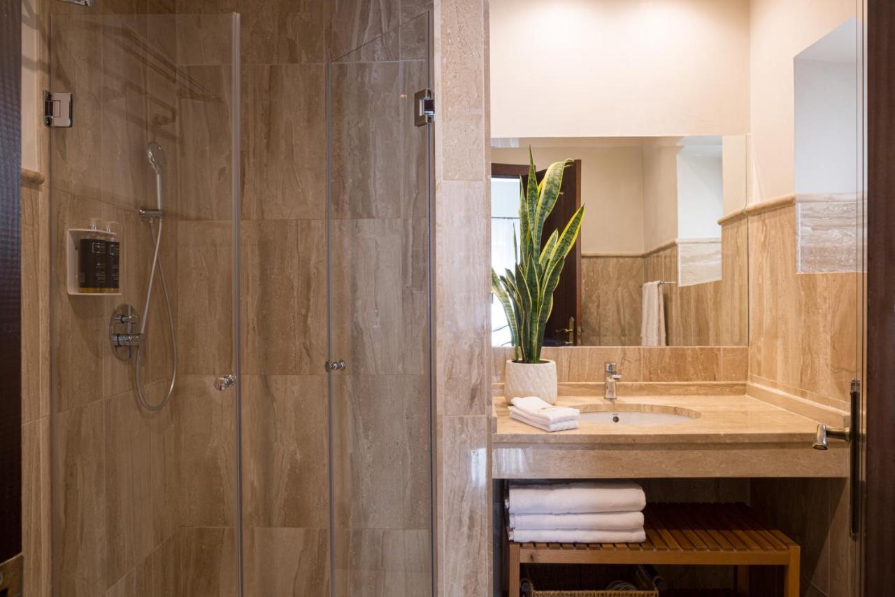 Puerta Catedral Apartments Seville Luaran gambar