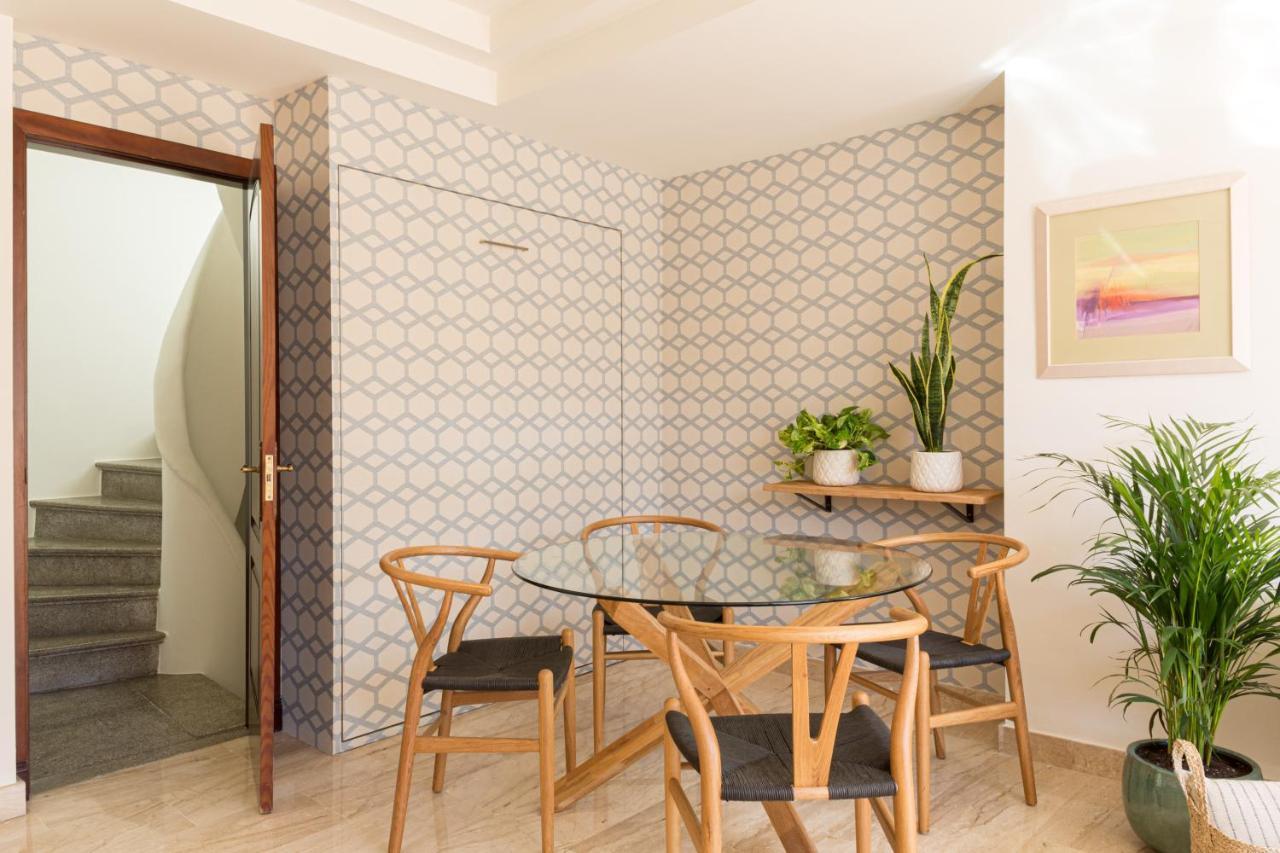 Puerta Catedral Apartments Seville Luaran gambar