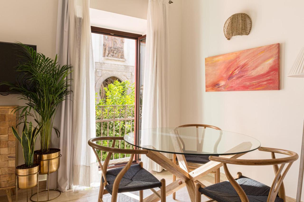 Puerta Catedral Apartments Seville Luaran gambar