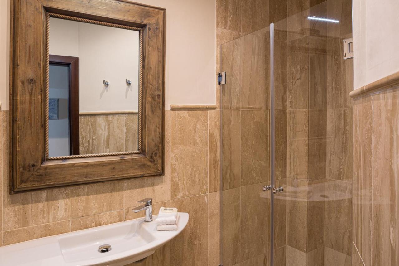 Puerta Catedral Apartments Seville Luaran gambar