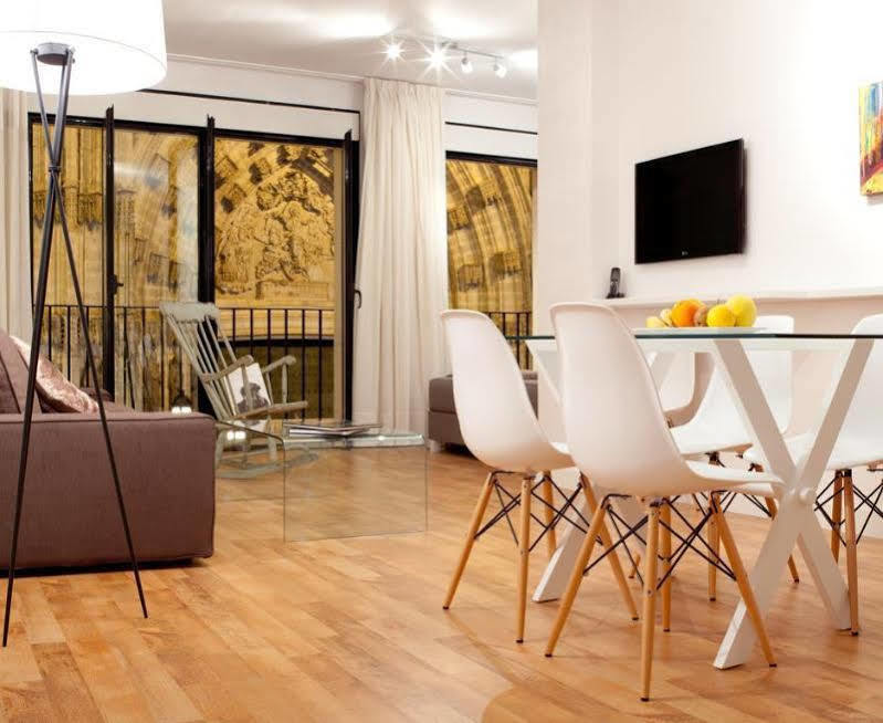 Puerta Catedral Apartments Seville Luaran gambar