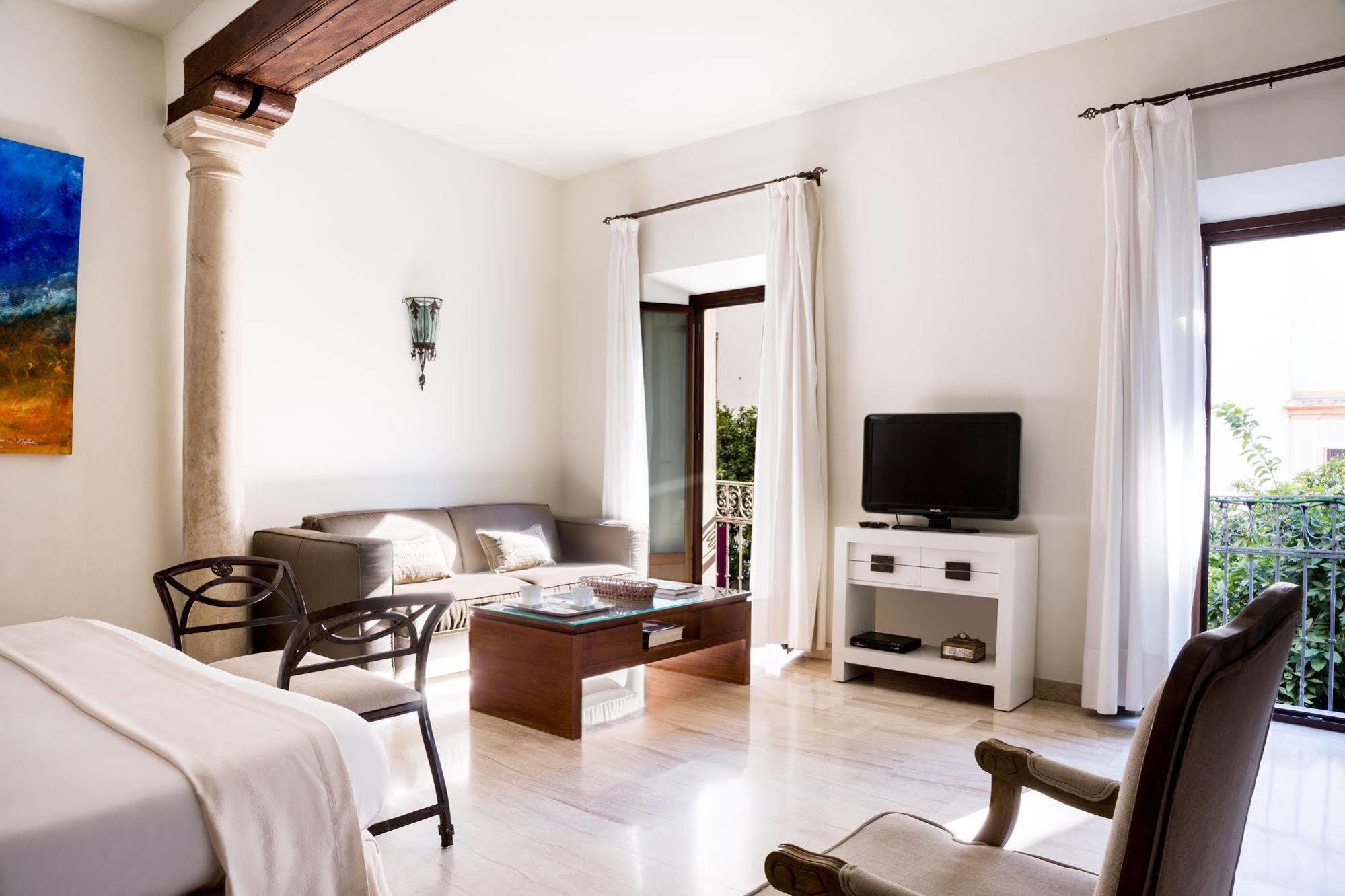 Puerta Catedral Apartments Seville Luaran gambar