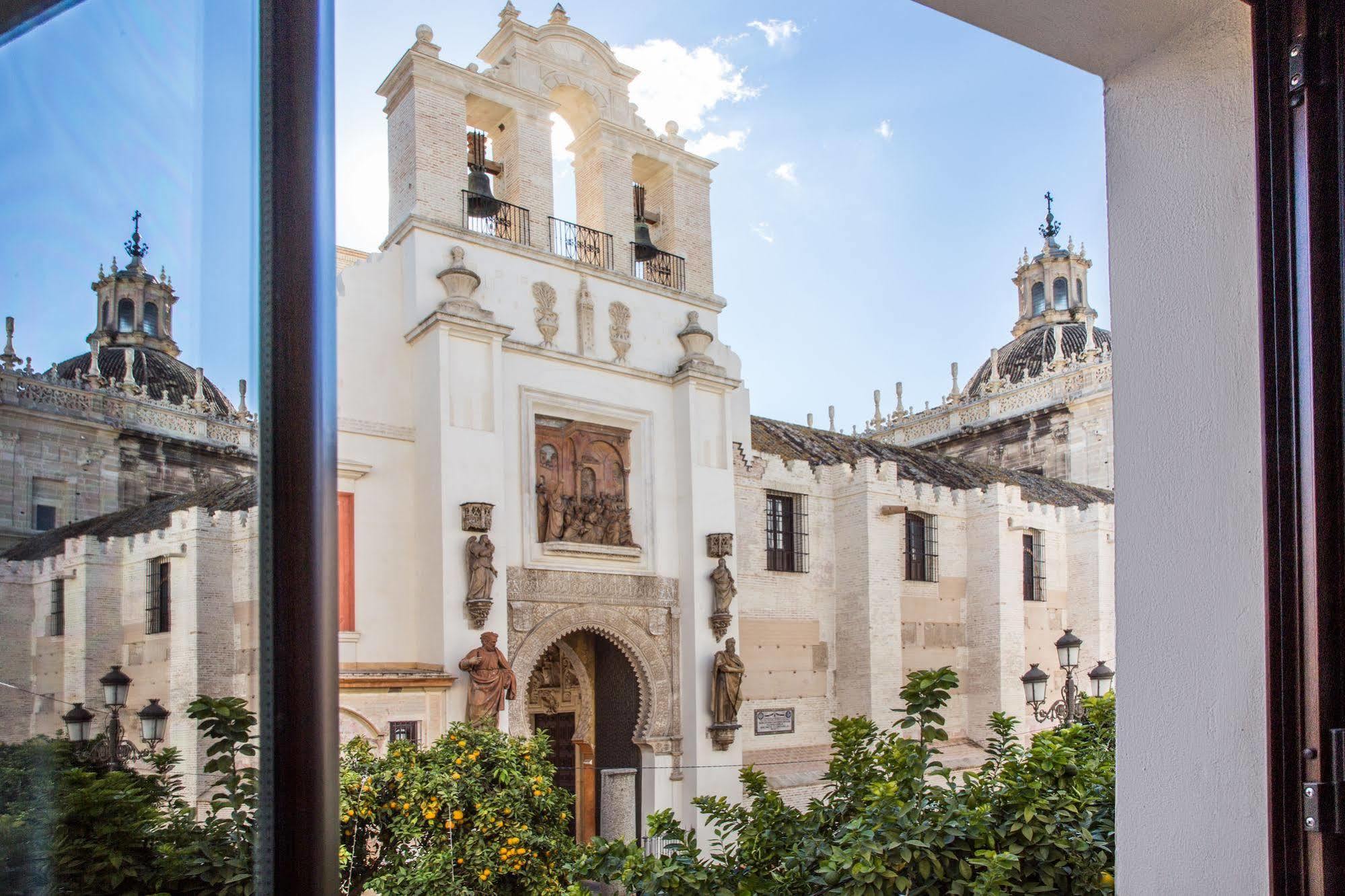 Puerta Catedral Apartments Seville Luaran gambar